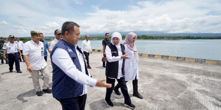 Gubernur Khofifah Bersama Bupati Banyuwangi, Lihat Kesiapan  Pelabuhan Rakyat