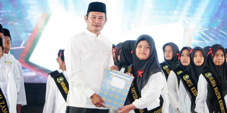 Bupati Lamongan Kukuhkan 3.591 Anak Hafidz dan Hafidzah