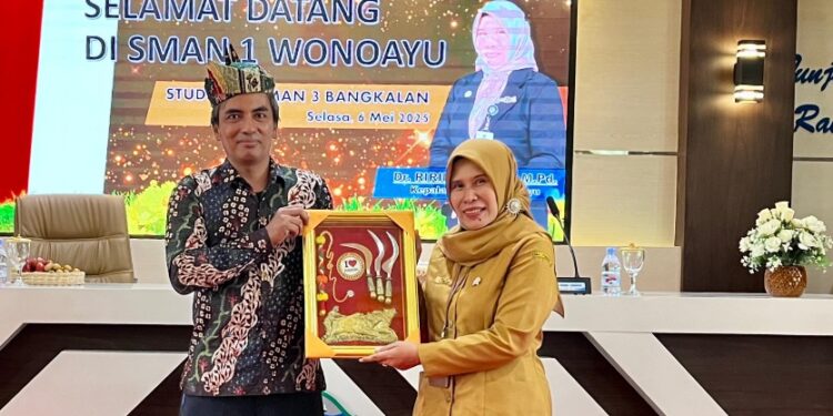 SMA Negeri 3 Bangkalan Sharing Program ke SMA Negeri 1 Wonoayu