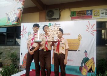 Miniatur Bianglala dan Bazar Ramaikan Gelaran P5 SMP YPM 1 Taman.