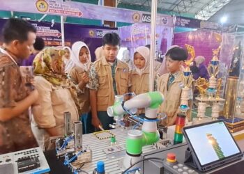 Stand Pameran SMK Krian 2 Sidoarjo Menarik Siswa SMP