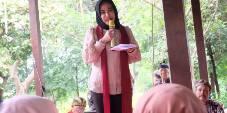 Wabup Mimik Idayana Resmikan Tetenger Gubuk “Praja Ananta Raya” Sidoarjo