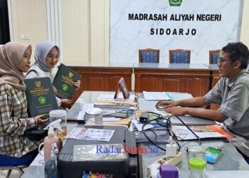 Kasek MAN Sidoarjo Menghimbau Alumninya Segera Mengambil Ijazah