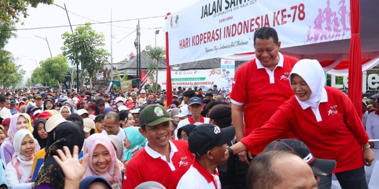 Peringati Hari Koperasi Ke-78, Ribuan Warga Bojonegoro Ikuti Jalan Santai