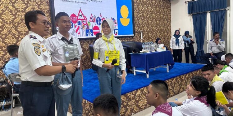 Manfaatkan MPLS, Dishub Sidoarjo Beri Edukasi Siswa Baru Tertib Berlalulintas