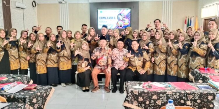 Puluhan Guru SMP Negeri 1 Jabon Ikuti Workshop PKB Selama 4 Hari