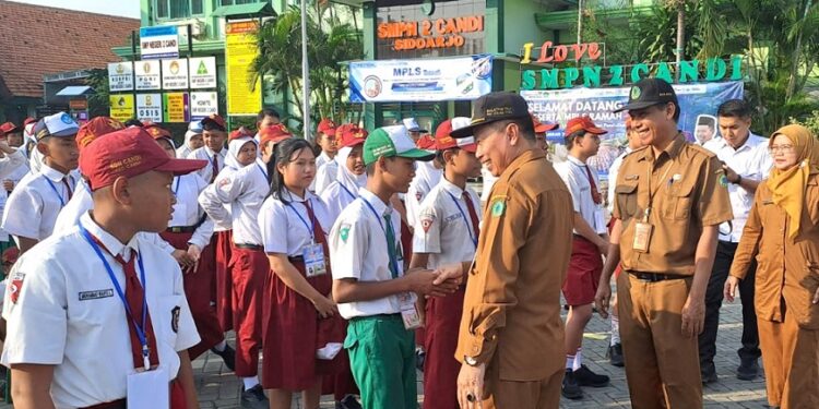 Kepala Dikbud Sidoarjo Tegaskan MPLS Harus Penuh Kebahagiaan Tidak Menyulitkan