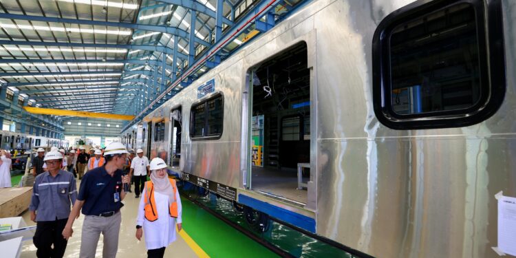 INKA Banyuwangi Target Produksi 250 Gerbong Pertahun