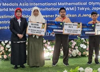 Siswa MI Muslimat NU dan MTs Bilingual NU Pucang Raih Medali Emas WMI di Bangkok