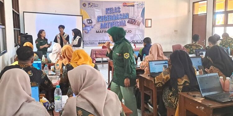 Angonponik Bersama Mafindo Sidoarjo Gelar ‘AI Goes To School’