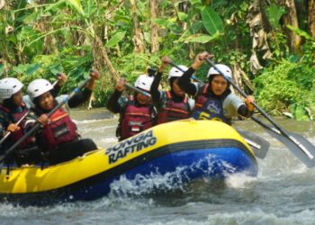 Atlet SMA Wachid Hasyim 2 Taman Perkuat Timnas U-19 di Kejuaraan Dunia Arung Jeram