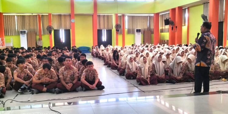 ITS dan UPN Sosialisasi Strategi Masuk ke PTN