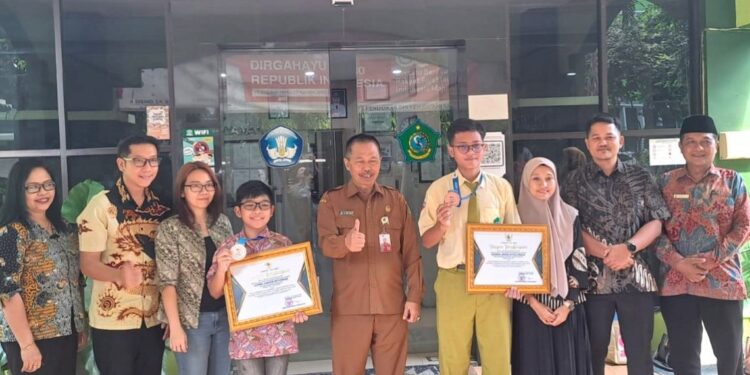 Dua Siswa Peraih Juara OSN Nasional 2025 Dapat Apresiasi dari Dinas Dikbud Sidoarjo