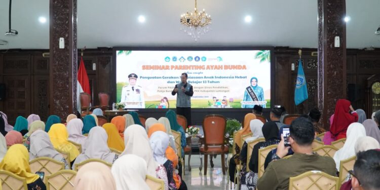 Pemkab Lamongan Realisasikan Gerakan KAIH dan Wajar Dalam Program Perintis Beasiswa