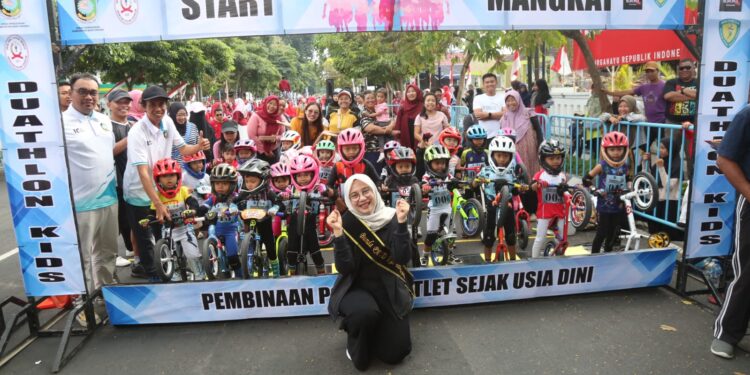 Bupati Ipuk: “Push Bike dan Atletik” Latih Sportivitas dan Kurangi Waktu Main Gadget