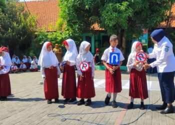 Siswa SDN Sidokepung 2 Buduran Ikuti Sosialisasi SALUD dari Dishub Sidoarjo