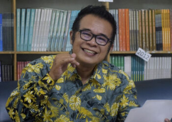 Mengapa Santri Perlu Menulis Esai?