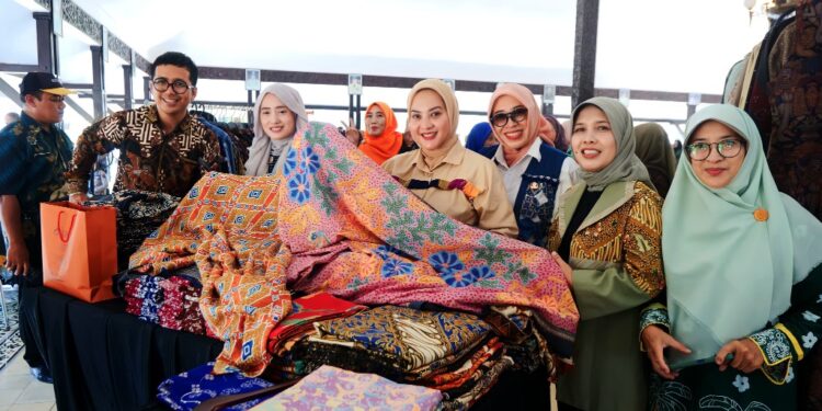 Pameran Batik Jadi Momentum Strategis Pemperkuat Ekonomi Kreatif Kearifan Lokal
