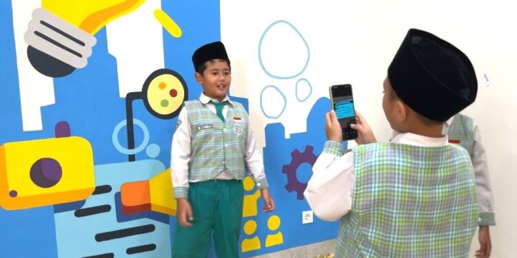 Ratusan Siswa MI Al Akbar Disiapkan Bisa Jadi Digitalpreneur Muda