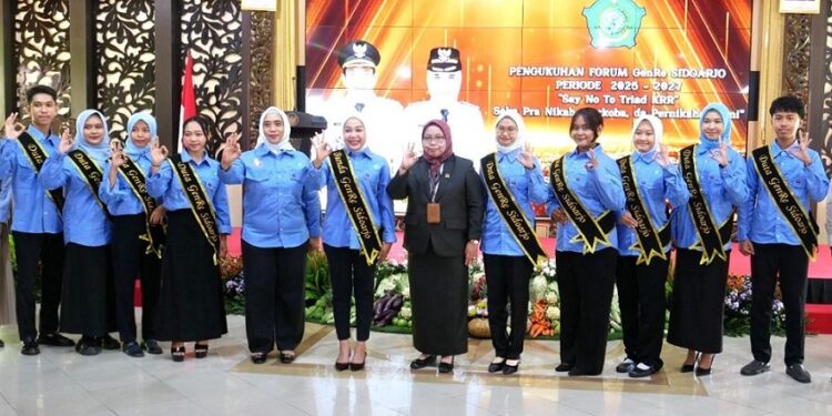 dr. Hj. Sriatun Subandi Kukuhkan Forum GenRe Sidoarjo periode 2025–2027