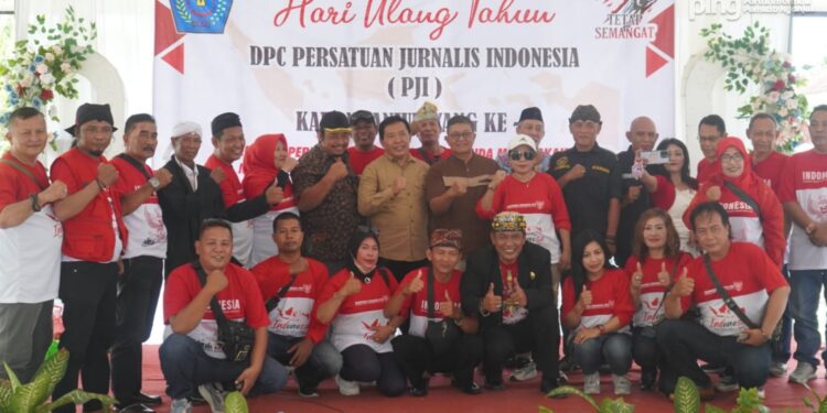 HUT PJI Nganjuk Peringati Hari Sumpah Pemuda di Monumen Dr. Soetomo