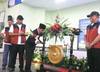 Bupati Mojokerto Ajak Pelajar Lestarikan Budaya Lewat Olahraga Tradisional