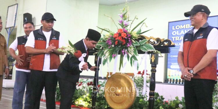Bupati Mojokerto Ajak Pelajar Lestarikan Budaya Lewat Olahraga Tradisional