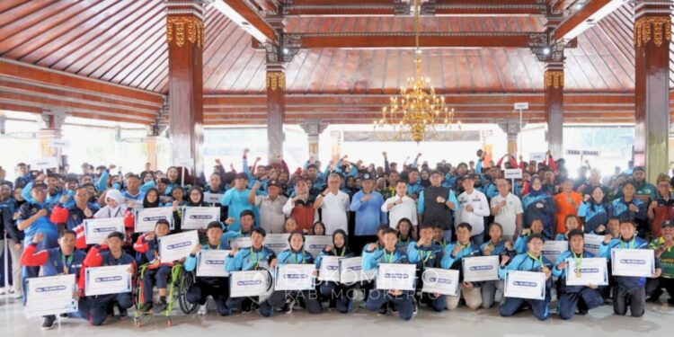 Pemkab Mojokerto Beri Bonus 4,1 Miliar Kepada Atlet dan Pelatih Berprestasi