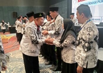 Lagi, Aris Efendi Dapat Amanat Pimpin PGRI Cabang Sidoarjo 2025-2030