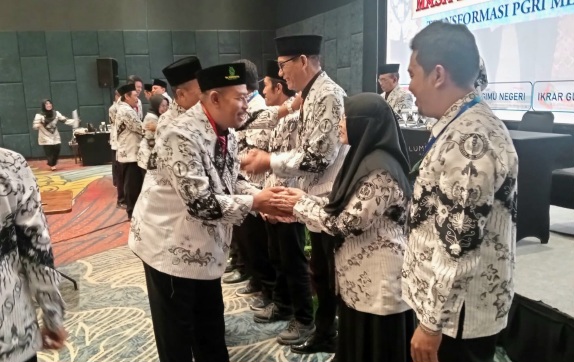 Lagi, Aris Efendi Dapat Amanat Pimpin PGRI Cabang Sidoarjo 2025-2030