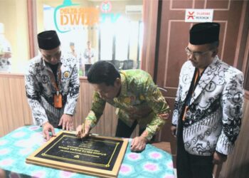 Bupati Subandi Resmikan Podcast Delta Suara Dwija TV dan Studio Mini PGRI Sidoarjo
