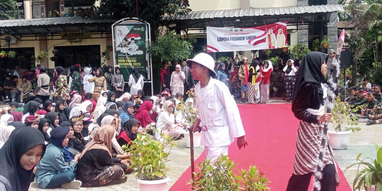 Peringati Hari Pahlawan, SMP YPM 1 Taman Gelar Lomba Story Telling Kepahlawanan.
