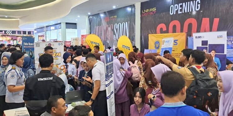Ribuan Siswa Sidoarjo Antusias Hadiri Gelar Expo Campus 2025