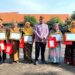 Peringati HGN 2025, SMAN 3 Sidoarjo Beri Penghargaan Guru-Karyawan Berdedikasi