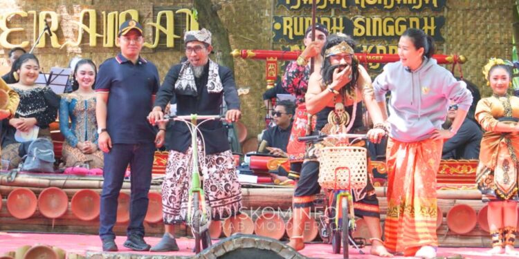 Pasar Keramat Jadi Ruang Ekonomi Rakyat Sekaligus Pelestarian Budaya