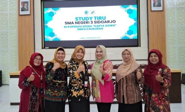 Koperasi Sekolah ‘Karya Siswa’ SMK Negeri 2 Buduran Jadi Study Tiru Sekolah Lain