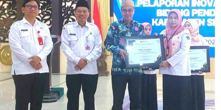 Walau di Lokasi Pinggiran, SMPN 1 Krembung Bisa Raih 5 Penghargaan Bergengsi