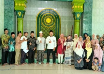 Keluarga Besar SMP Negeri 3 Krian, Manfaatkan Momen Ramadhan Tingkatkan Imtaq