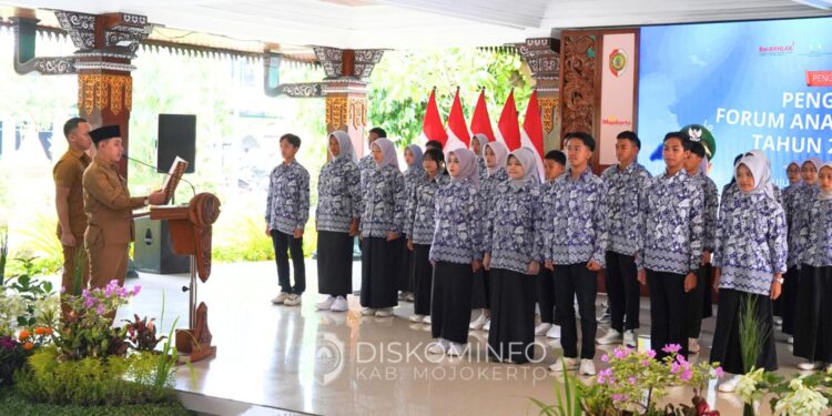 Menuju Kabupaten Ramah Anak, Bupati Mojokerto Kukuhkan Forum Generasi Pelopor