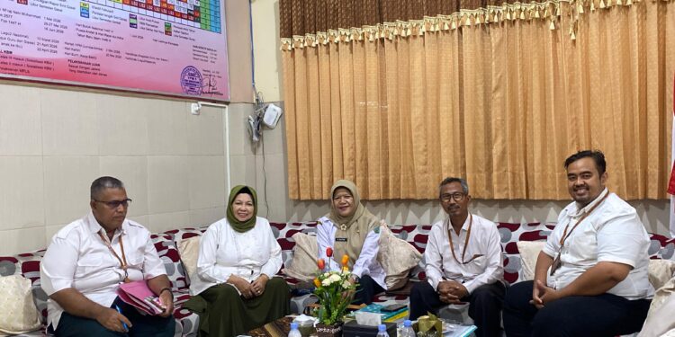 Pengawas Dinas Pendidikan Sidoarjo Beri Apresiasi Tinggi Inovasi SMP YPM 1 Taman