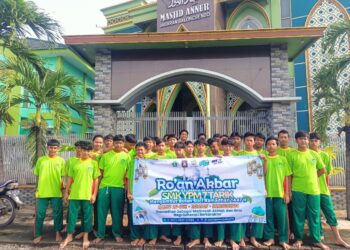 ‘Ro’an’ Akbar SMK YPM 7 Tarik Serentak di 14 Masjid