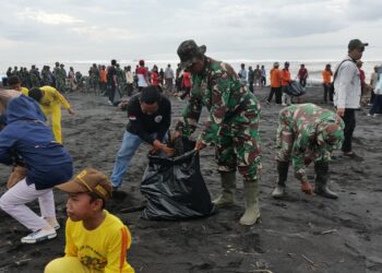 Lingkungan Bersih Jadi Fondasi Pariwisata dan Kesejahteraan Warga Pesisir Lumajang