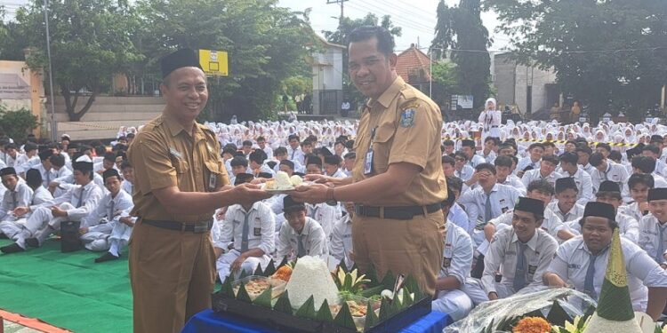 50 Tumpeng dan Istighosah, Sambut Dies Natalis ke 29 SMAN 1 Gedangan