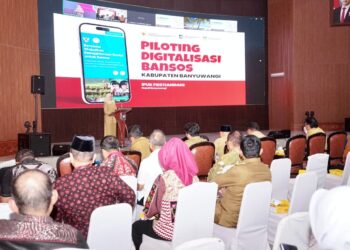 Bupati Banyuwangi Paparkan Kiat Sukses Piloting Digitalisasi Bansos