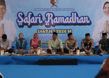 Bupati Bojonegoro Safari Ramadhan di Desa Penemon, Beri Pelayanan Terbaik