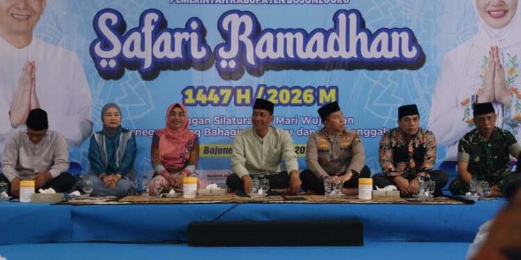 Bupati Bojonegoro Safari Ramadhan di Desa Penemon, Beri Pelayanan Terbaik