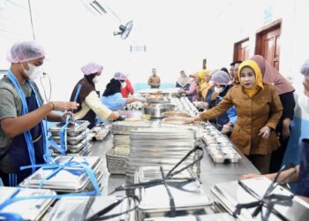 Wabup Mimik Idayana Lakukan Sidak Minta SPPG Kepuhkemiri Tulangan