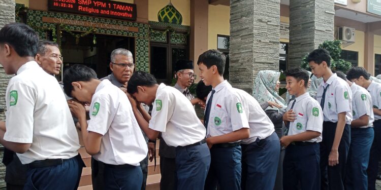 Pasca Libur Lebaran, SMP YPM 1 Taman Awali KBM dengan Materi Pelestarian Lingkungan