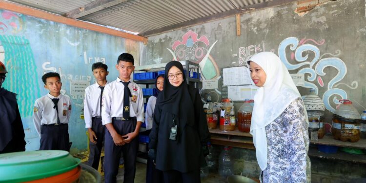 SMPN 3 Banyuwangi Sulap Sampah Jadi Produk Bernilai Ekonomi