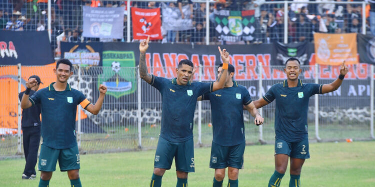 Ribuan Laskar Sakera Padati Stadion R. Soedrasono Pogar